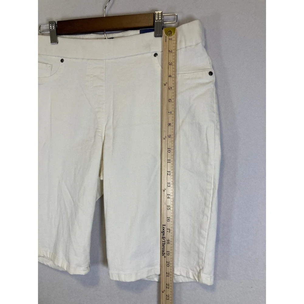 Coastal Summer Basic Editions Women L White Stretch Denim Pull On Bermuda Shorts